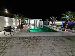 La Mirage Group Villas