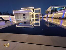 La Mirage Group Villas