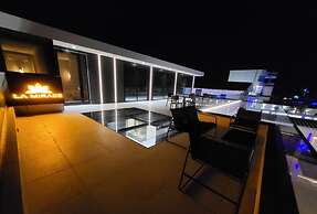 La Mirage Group Villas