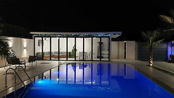 La Mirage Group Villas