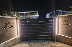 La Mirage Group Villas