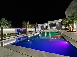 La Mirage Group Villas