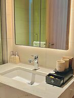 The Sea Halong Bay Managed By Class M