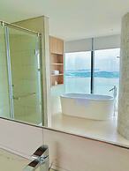 The Sea Halong Bay Managed By Class M