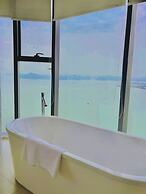 The Sea Halong Bay Managed By Class M