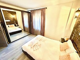 Tower Old City Apartment