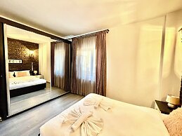 Tower Old City Apartment