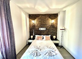 Tower Old City Apartment