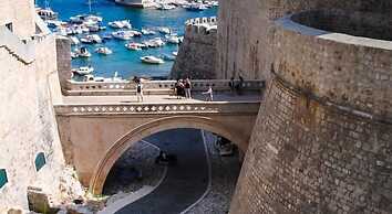 Apartment Maru Prestige