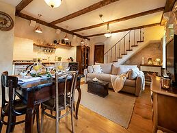 Authentic Stone House Lola