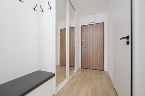 Green Apartment with Parking by Renters