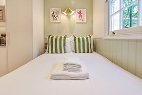 Star Street Studios by Concept Apartment