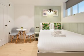 Star Street Studios by Concept Apartment