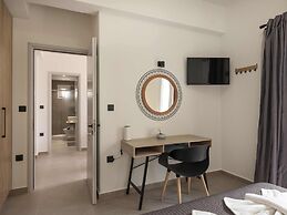 Parikia's Urban Oasis