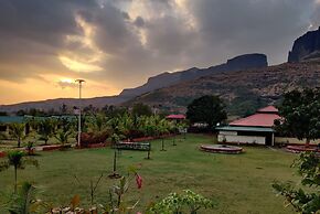 Twin Mountain Resort