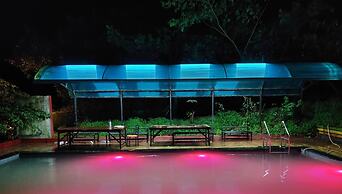 Twin Mountain Resort