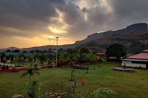 Twin Mountain Resort