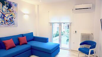 Central Bright Apt in Athens near Metro
