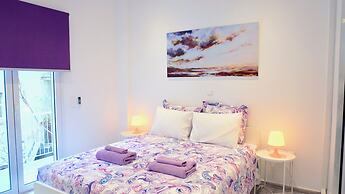 Central Bright Apt in Athens near Metro