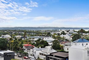 Greenhouse Apartments by Urban Rest