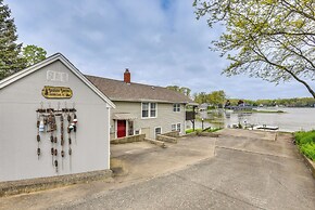 Rome City Lake House w/ Dock + Waterfront Views!