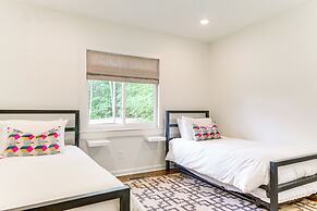 Palmetto Cottage w/ Fire Pit, Game Table + More!