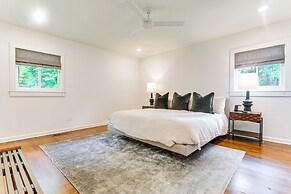 Palmetto Cottage w/ Fire Pit, Game Table + More!