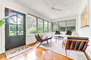 Palmetto Cottage w/ Fire Pit, Game Table + More!