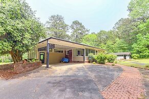 Palmetto Cottage w/ Fire Pit, Game Table + More!