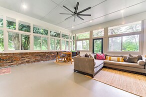 Palmetto Cottage w/ Fire Pit, Game Table + More!