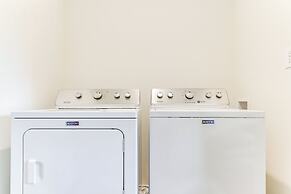 Palmetto Cottage w/ Fire Pit, Game Table + More!