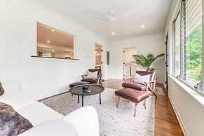 Palmetto Cottage w/ Fire Pit, Game Table + More!