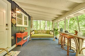 Mountain Escape w/ Gas Grill Near Lake Burton!