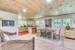 Mountain Escape w/ Gas Grill Near Lake Burton!