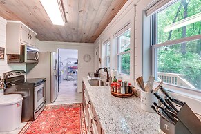 Mountain Escape w/ Gas Grill Near Lake Burton!