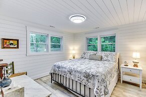 Mountain Escape w/ Gas Grill Near Lake Burton!