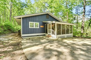 Mountain Escape w/ Gas Grill Near Lake Burton!