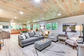 Mountain Escape w/ Gas Grill Near Lake Burton!