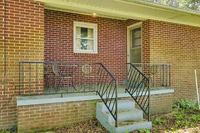 Dog-friendly Lexington Retreat: Step-free Access!