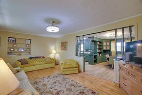 Dog-friendly Lexington Retreat: Step-free Access!