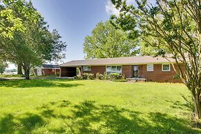 Dog-friendly Lexington Retreat: Step-free Access!
