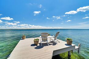 Waterfront Romulus Getaway w/ Private Dock!