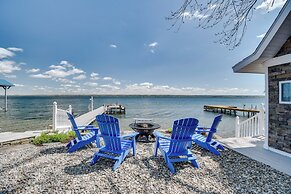 Waterfront Romulus Getaway w/ Private Dock!