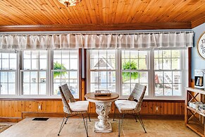 Waterfront Romulus Getaway w/ Private Dock!