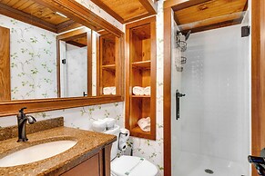 Waterfront Romulus Getaway w/ Private Dock!