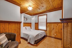 Waterfront Romulus Getaway w/ Private Dock!