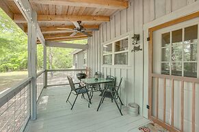Charming Lawley Cottage: Deck, Fire Pit & Yard!