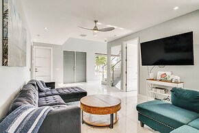 5 Mi to Beach: Luxe Home w/ Spa in Cape Coral!