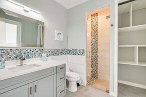 5 Mi to Beach: Luxe Home w/ Spa in Cape Coral!