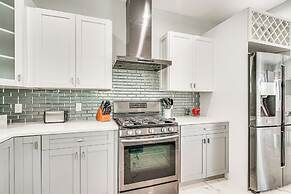 5 Mi to Beach: Luxe Home w/ Spa in Cape Coral!